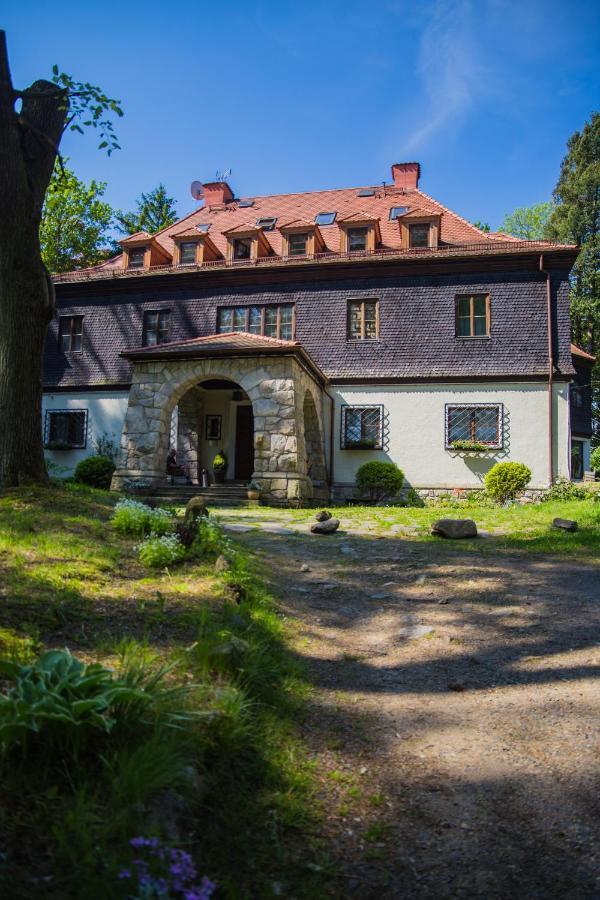 Dworek Saraswati Świeradów-Zdrój Exteriör bild
